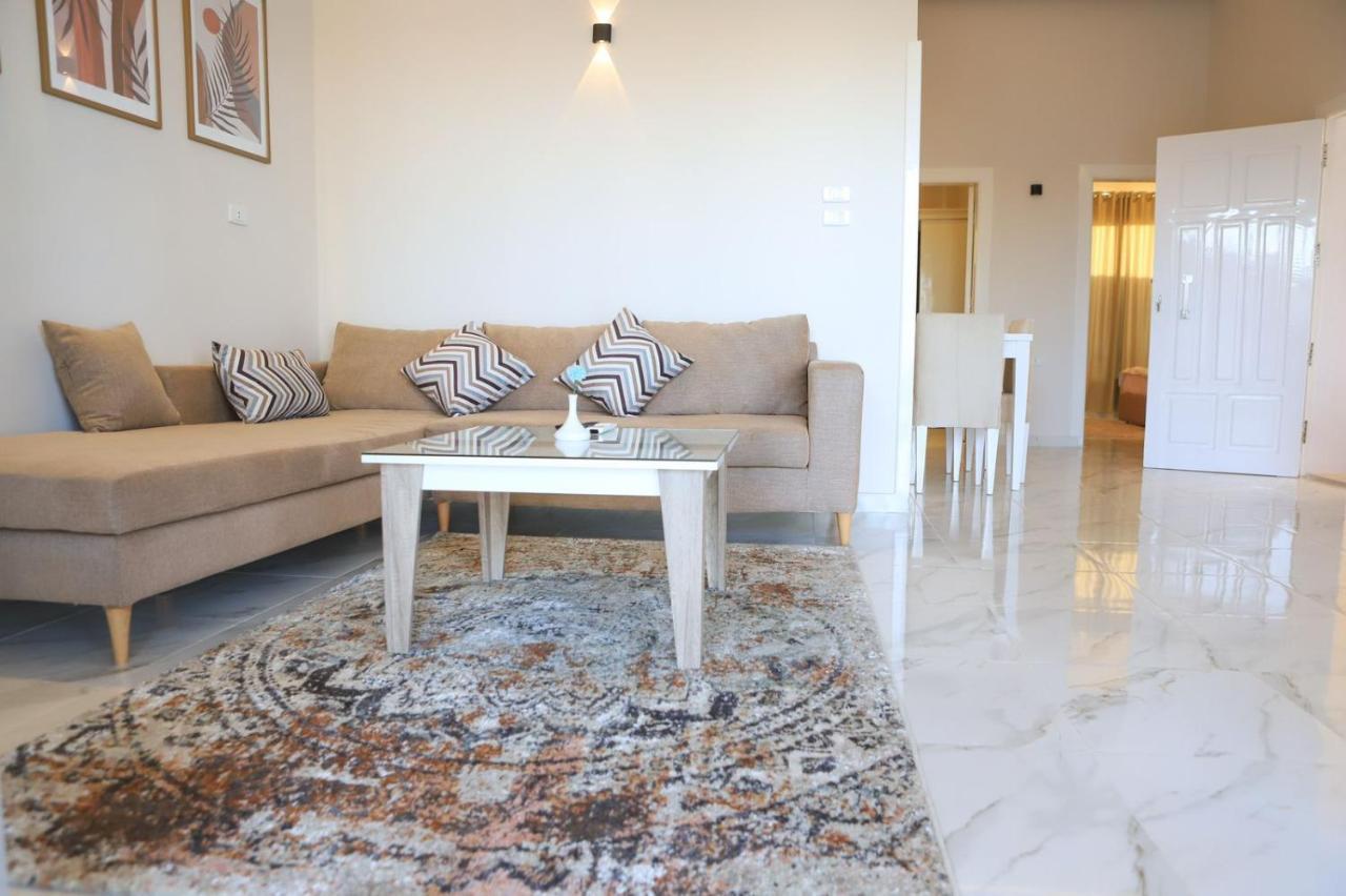 Royal Nile Villas - Pool View Apartment 2 룩소르 외부 사진