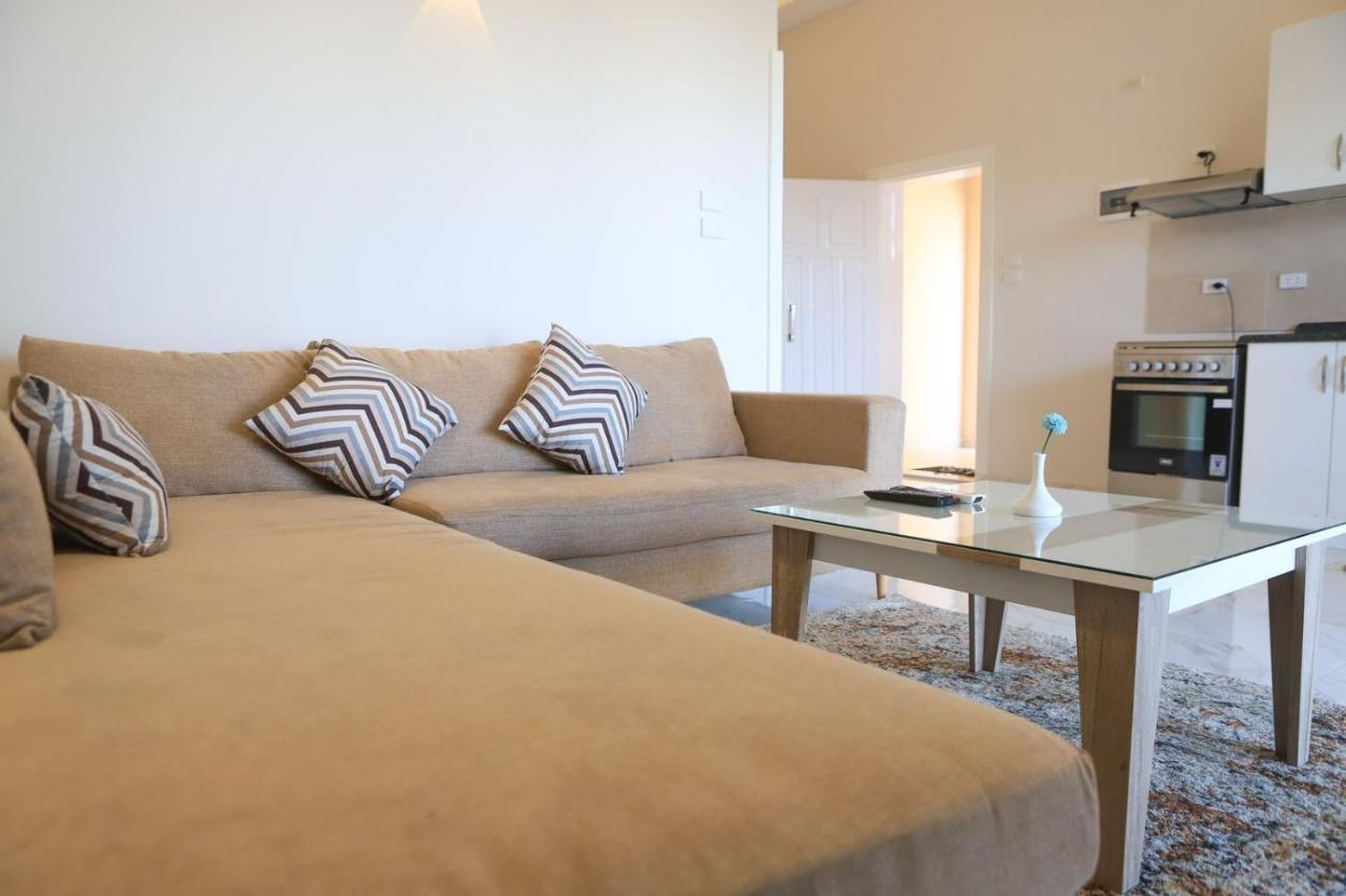 Royal Nile Villas - Pool View Apartment 2 룩소르 외부 사진