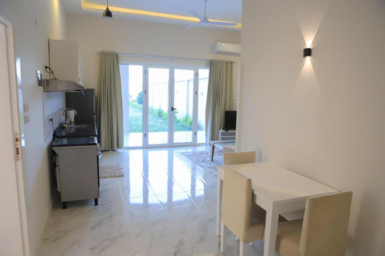 Royal Nile Villas - Pool View Apartment 2 룩소르 외부 사진